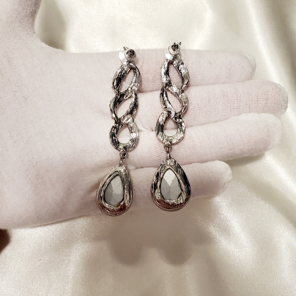 Beautiful Vintage Aurora Borelis Earrings, Rhinestones Earrings, Vintage Jewelry - Picture 6 of 7